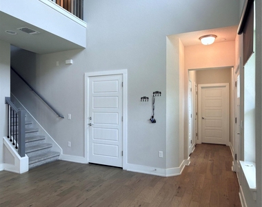 11216 Gadsen Ln - Photo Thumbnail 10