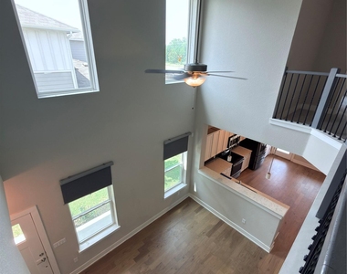 11216 Gadsen Ln - Photo Thumbnail 31