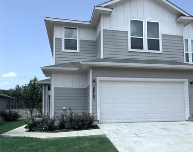 11216 Gadsen Ln - Photo Thumbnail 2