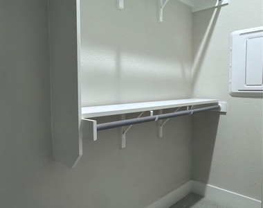 11216 Gadsen Ln - Photo Thumbnail 19