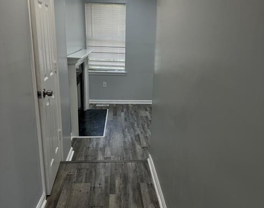 8516 Grandhaven Avenue - Photo Thumbnail 2