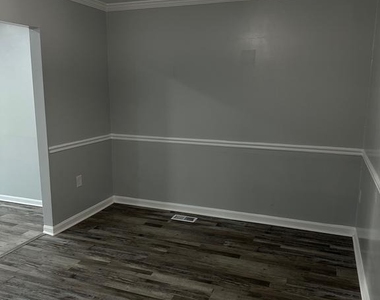 8516 Grandhaven Avenue - Photo Thumbnail 5