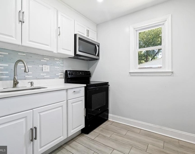 5204 Lackawanna Street - Photo Thumbnail 24