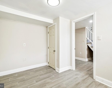 5204 Lackawanna Street - Photo Thumbnail 38