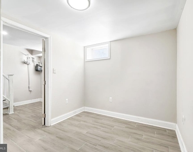 5204 Lackawanna Street - Photo Thumbnail 37