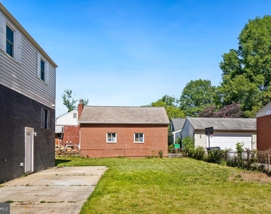 5204 Lackawanna Street - Photo Thumbnail 45
