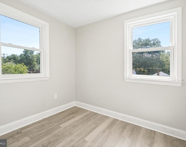 5204 Lackawanna Street - Photo Thumbnail 28