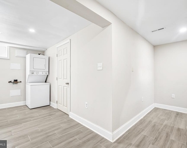 5204 Lackawanna Street - Photo Thumbnail 39