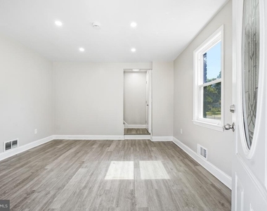 5204 Lackawanna Street - Photo Thumbnail 1