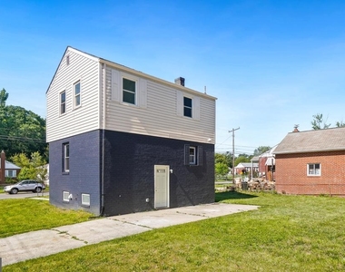 5204 Lackawanna Street - Photo Thumbnail 44