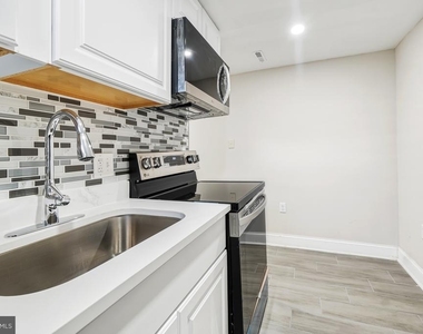 5204 Lackawanna Street - Photo Thumbnail 43