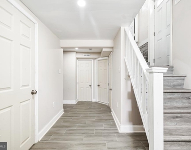 5204 Lackawanna Street - Photo Thumbnail 36