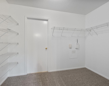 1713 Darjeeling Dr - Photo Thumbnail 19