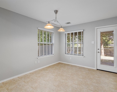1713 Darjeeling Dr - Photo Thumbnail 5