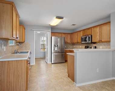 1713 Darjeeling Dr - Photo Thumbnail 7