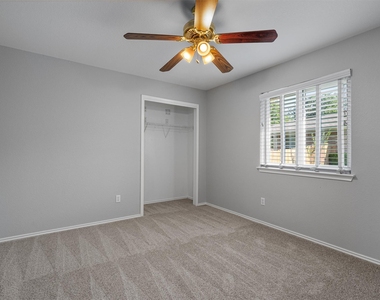 1713 Darjeeling Dr - Photo Thumbnail 12