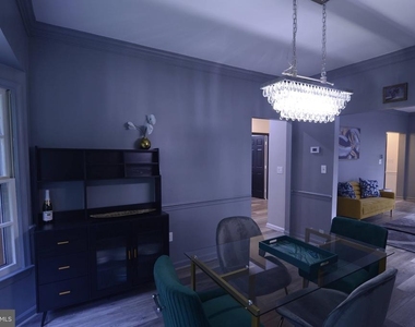 4904 Forest Creek Court - Photo Thumbnail 9