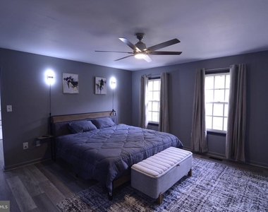 4904 Forest Creek Court - Photo Thumbnail 21