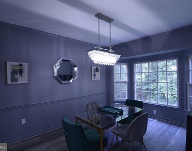 4904 Forest Creek Court - Photo Thumbnail 8
