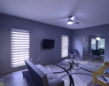 4904 Forest Creek Court - Photo Thumbnail 4