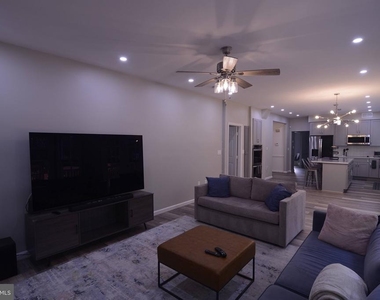 4904 Forest Creek Court - Photo Thumbnail 13