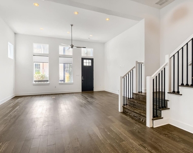 4405 Night Owl Ln - Photo Thumbnail 4