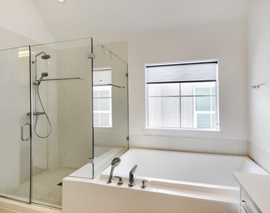 4405 Night Owl Ln - Photo Thumbnail 16