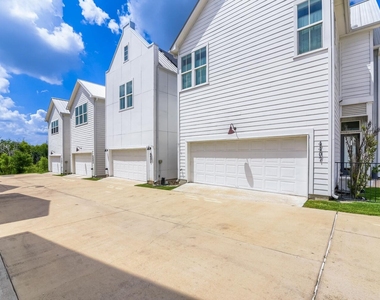 4405 Night Owl Ln - Photo Thumbnail 21