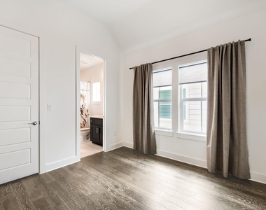4405 Night Owl Ln - Photo Thumbnail 11