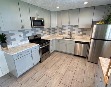 10411 Farrar Avenue - Photo Thumbnail 6