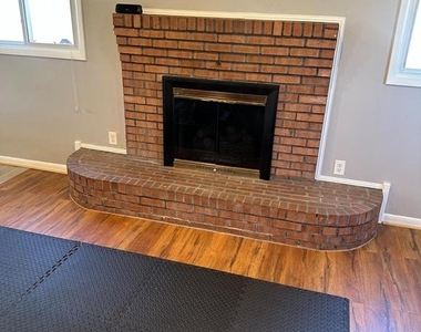10411 Farrar Avenue - Photo Thumbnail 13