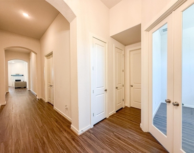 249 Heartleaf Rd - Photo Thumbnail 3