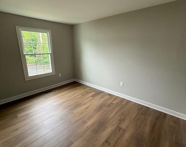 5853 Suitland Road - Photo Thumbnail 10