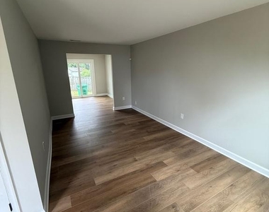 5853 Suitland Road - Photo Thumbnail 23