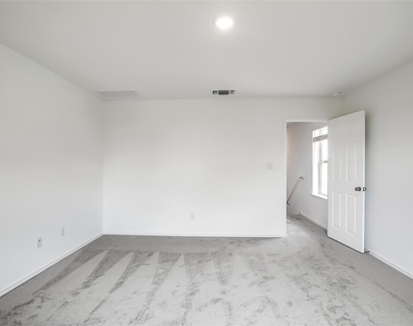 812 Black Alder St - Photo Thumbnail 13