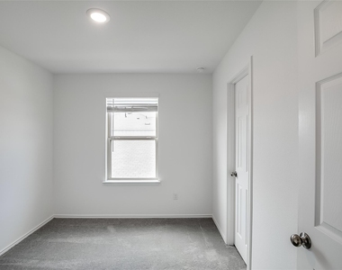 812 Black Alder St - Photo Thumbnail 19