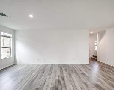 812 Black Alder St - Photo Thumbnail 10