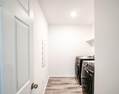 812 Black Alder St - Photo Thumbnail 26