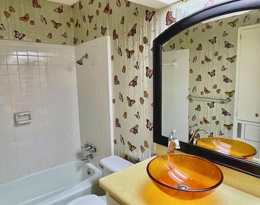 13504 Lois Ln - Photo Thumbnail 18
