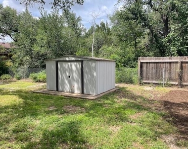 13504 Lois Ln - Photo Thumbnail 9