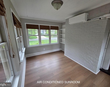 5528 Johnson Avenue - Photo Thumbnail 6