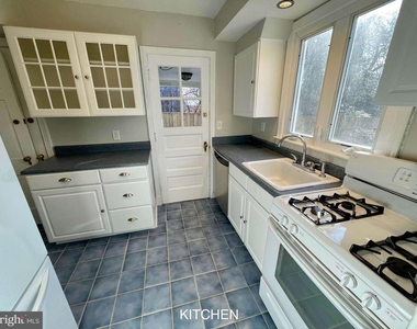 5528 Johnson Avenue - Photo Thumbnail 8