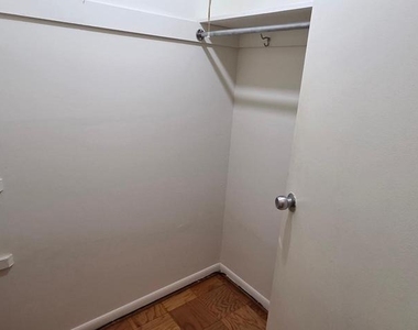 10424 Rockville Pike - Photo Thumbnail 4