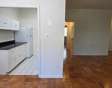 10424 Rockville Pike - Photo Thumbnail 12