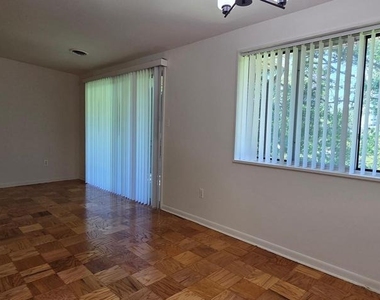 10424 Rockville Pike - Photo Thumbnail 14