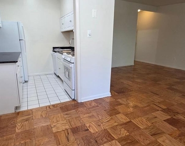 10424 Rockville Pike - Photo Thumbnail 11