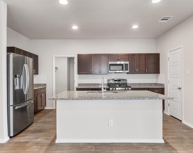110 Keltic Dr - Photo Thumbnail 10
