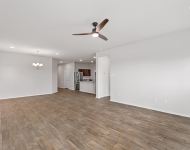 110 Keltic Dr - Photo Thumbnail 7