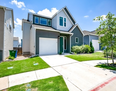 15107 Forum Ave - Photo Thumbnail 1