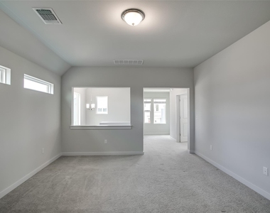 15107 Forum Ave - Photo Thumbnail 14